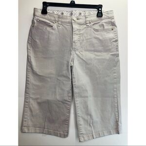 JM Coll. Stretch Capris 6 - Short & Chic!